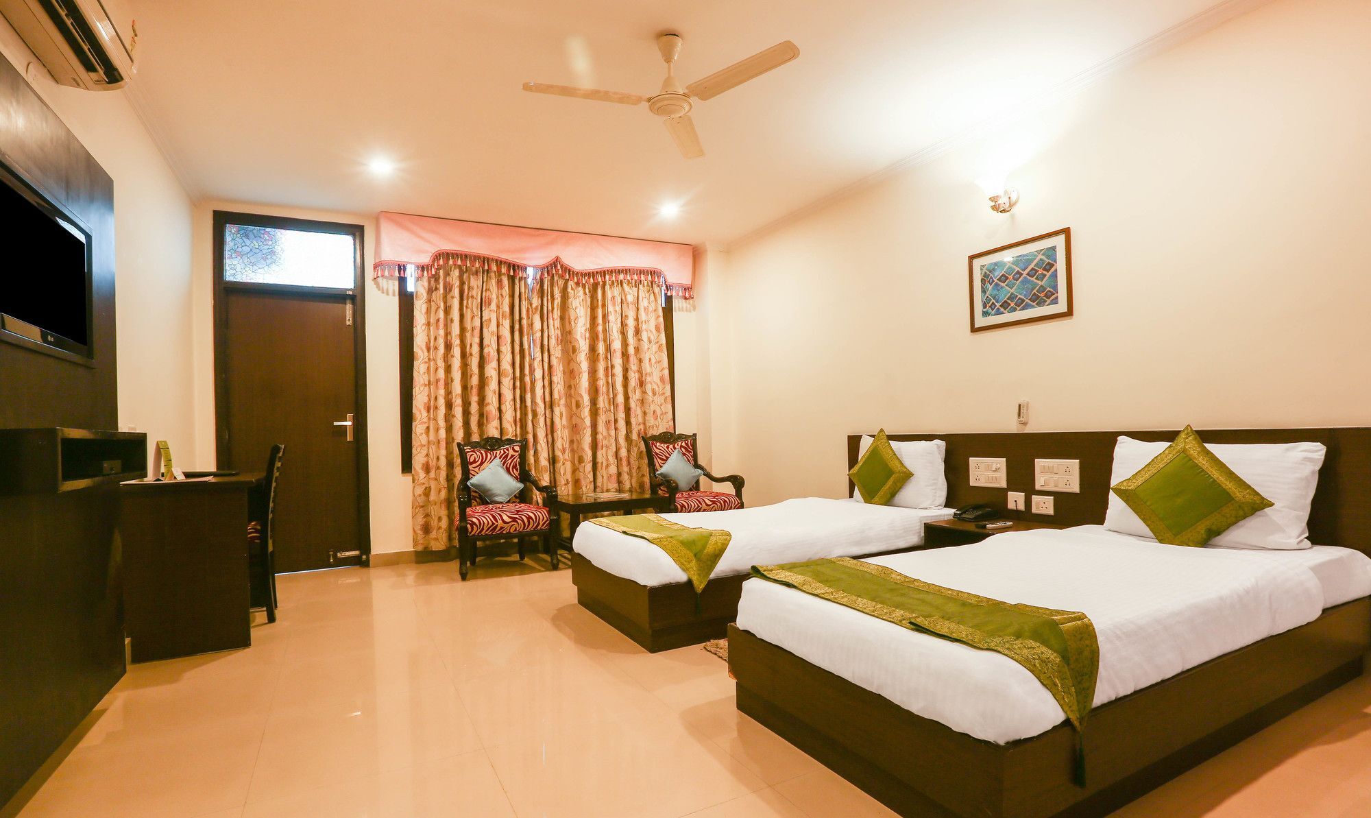 Hotel Treebo Trend Gk Conifer à Dharamshala Extérieur photo