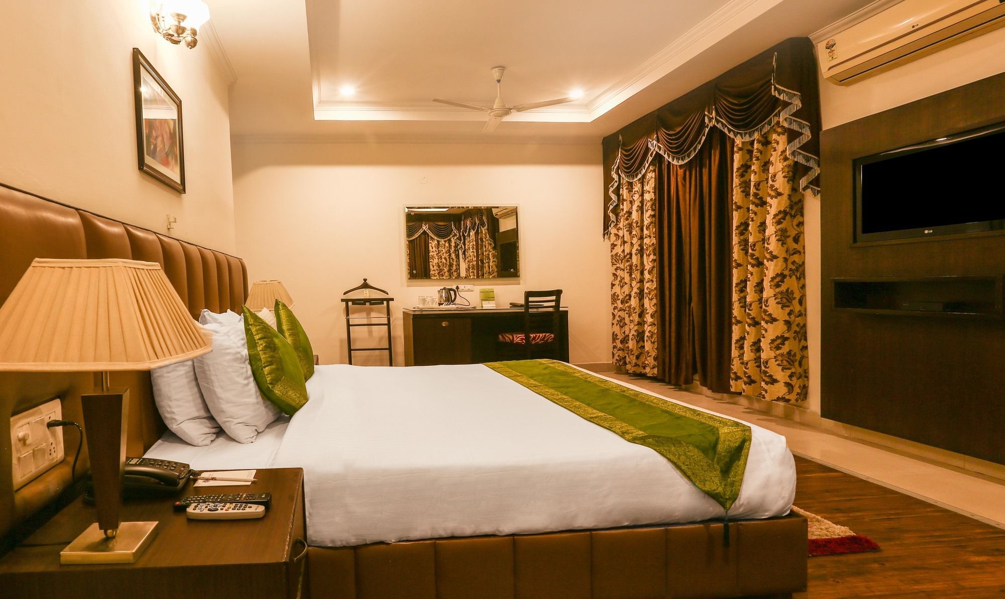 Hotel Treebo Trend Gk Conifer à Dharamshala Extérieur photo